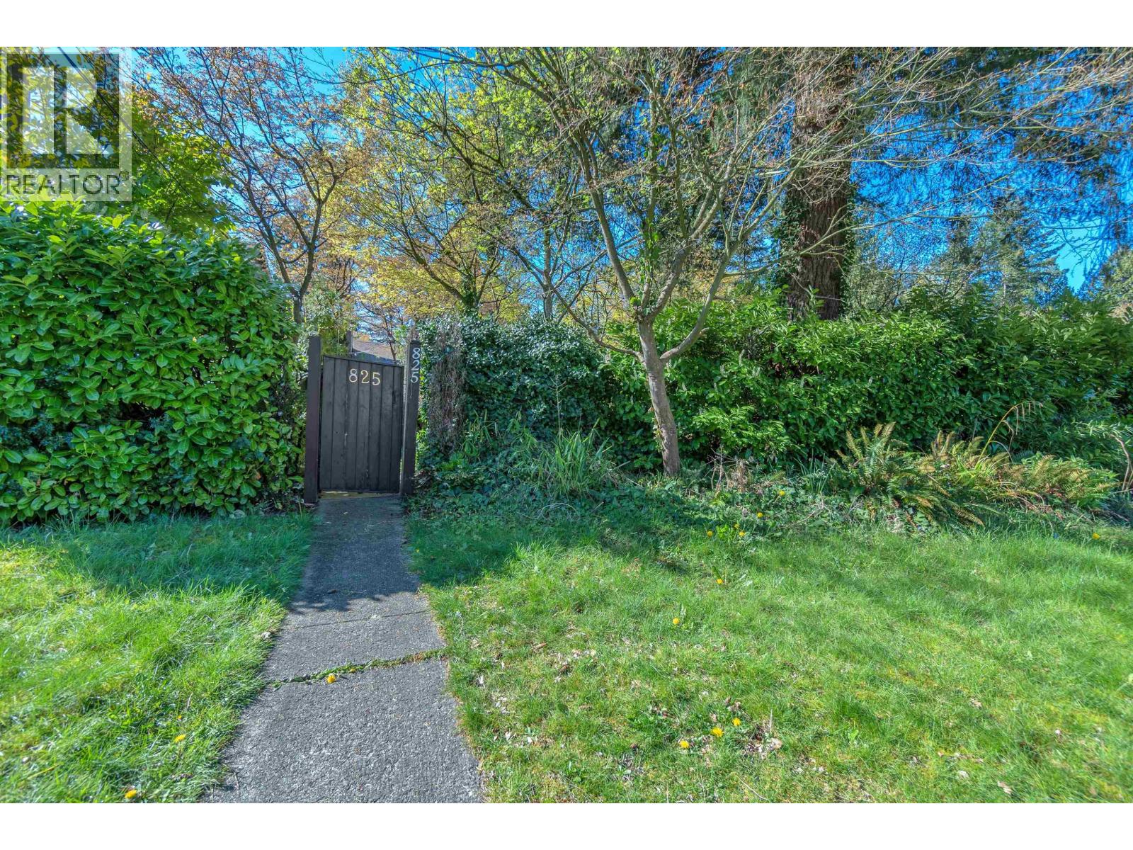 825 W 20th Street Property Photo 22