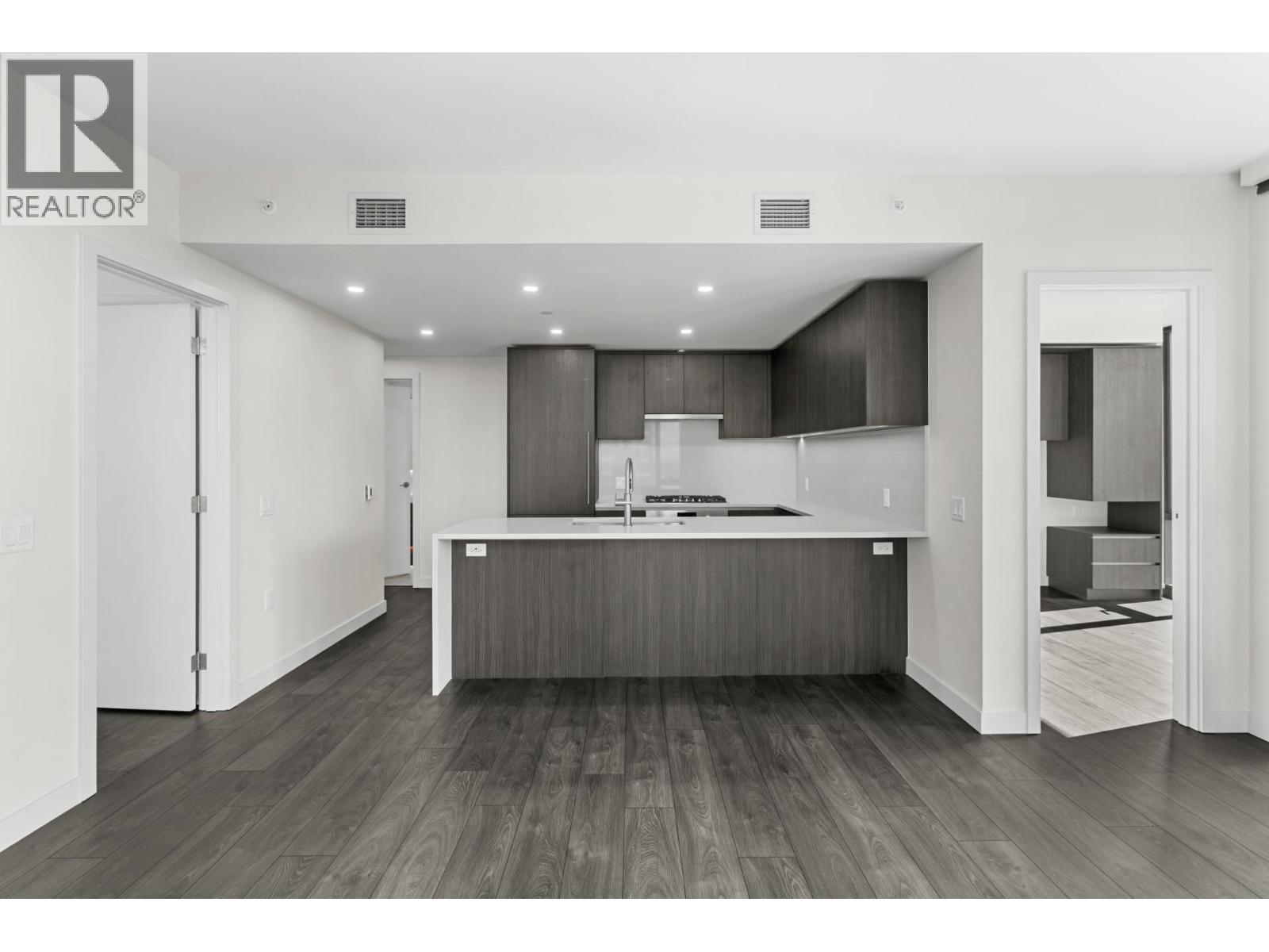 2502 5987 Wilson Avenue Property Photo 10
