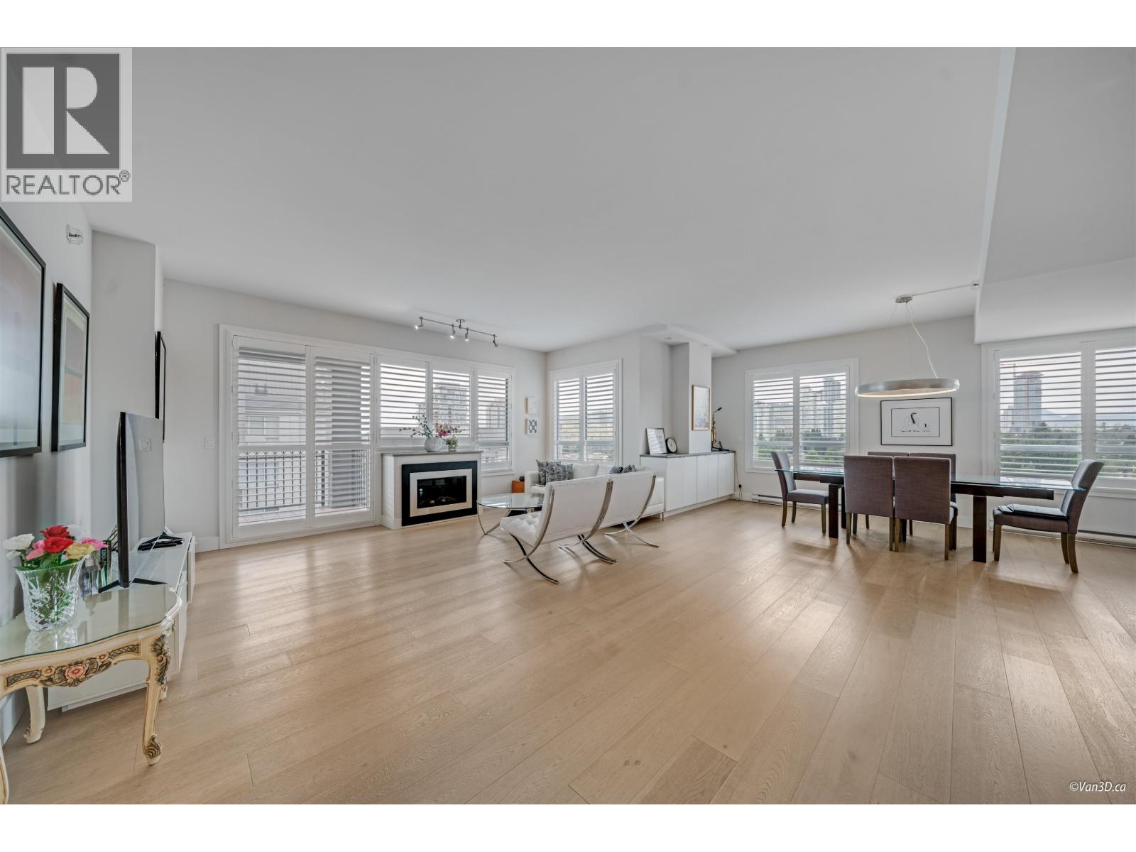 2102 555 Austin Avenue Property Photo 8