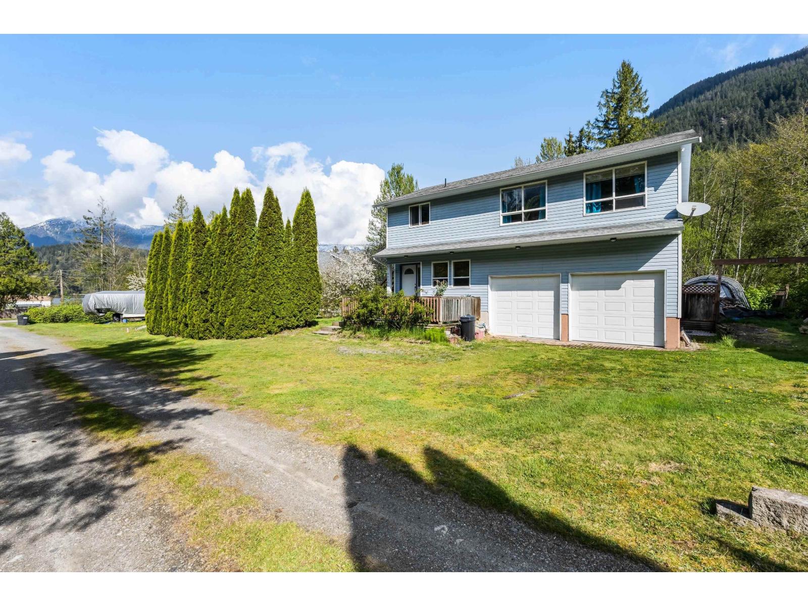 66506 Kawkawa Lake Road Property Photo 2