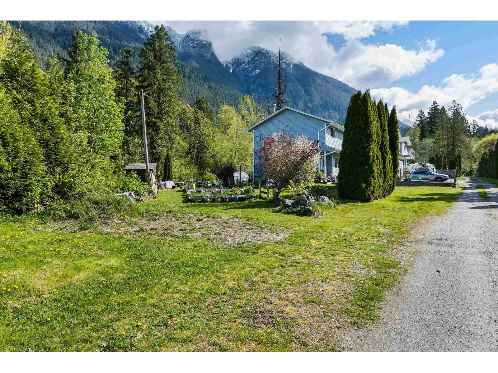 66506 Kawkawa Lake Road Property Photo 4