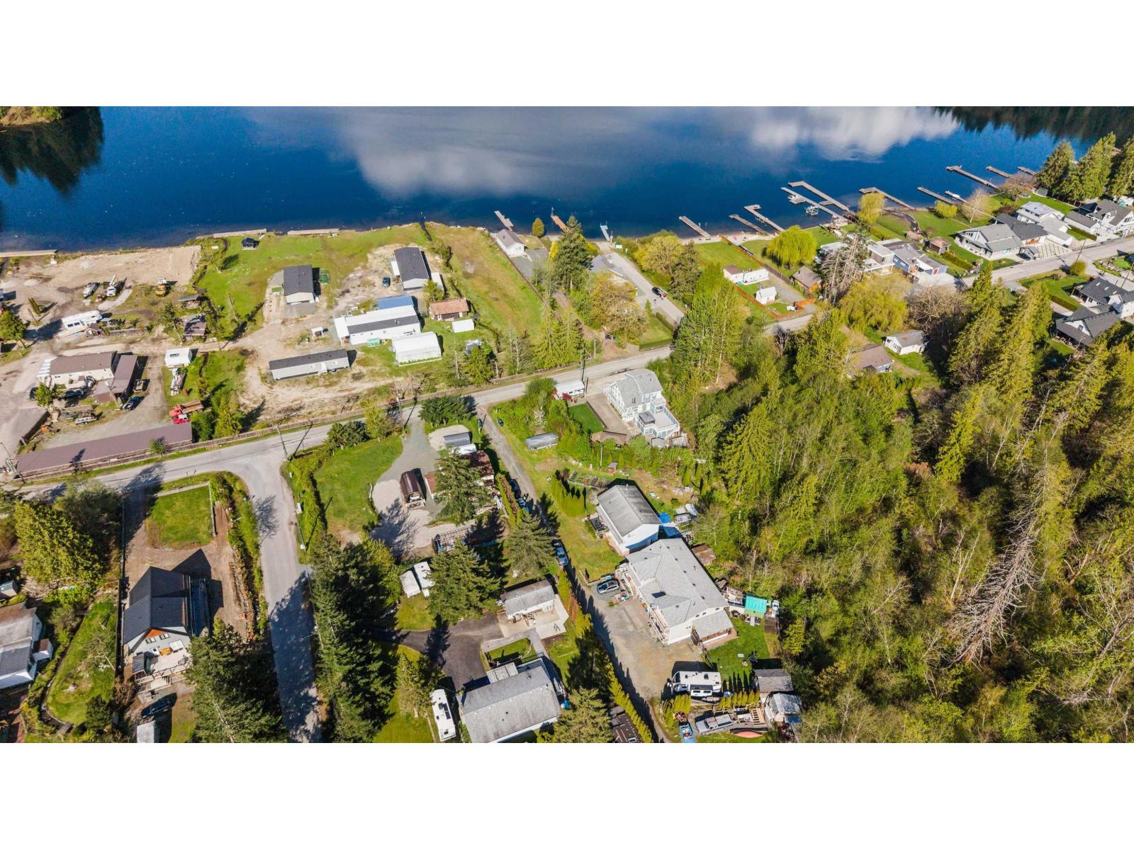 66506 Kawkawa Lake Road Property Photo 25