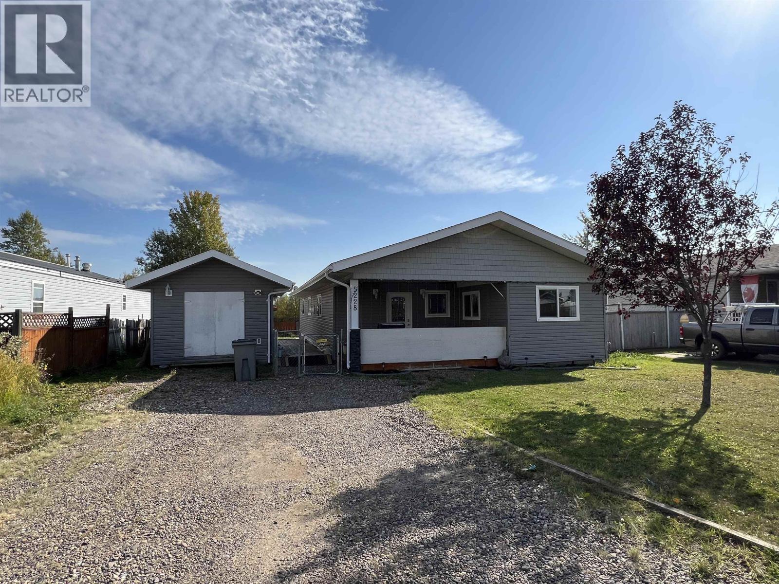 5228 40 STREET Property Photo 1
