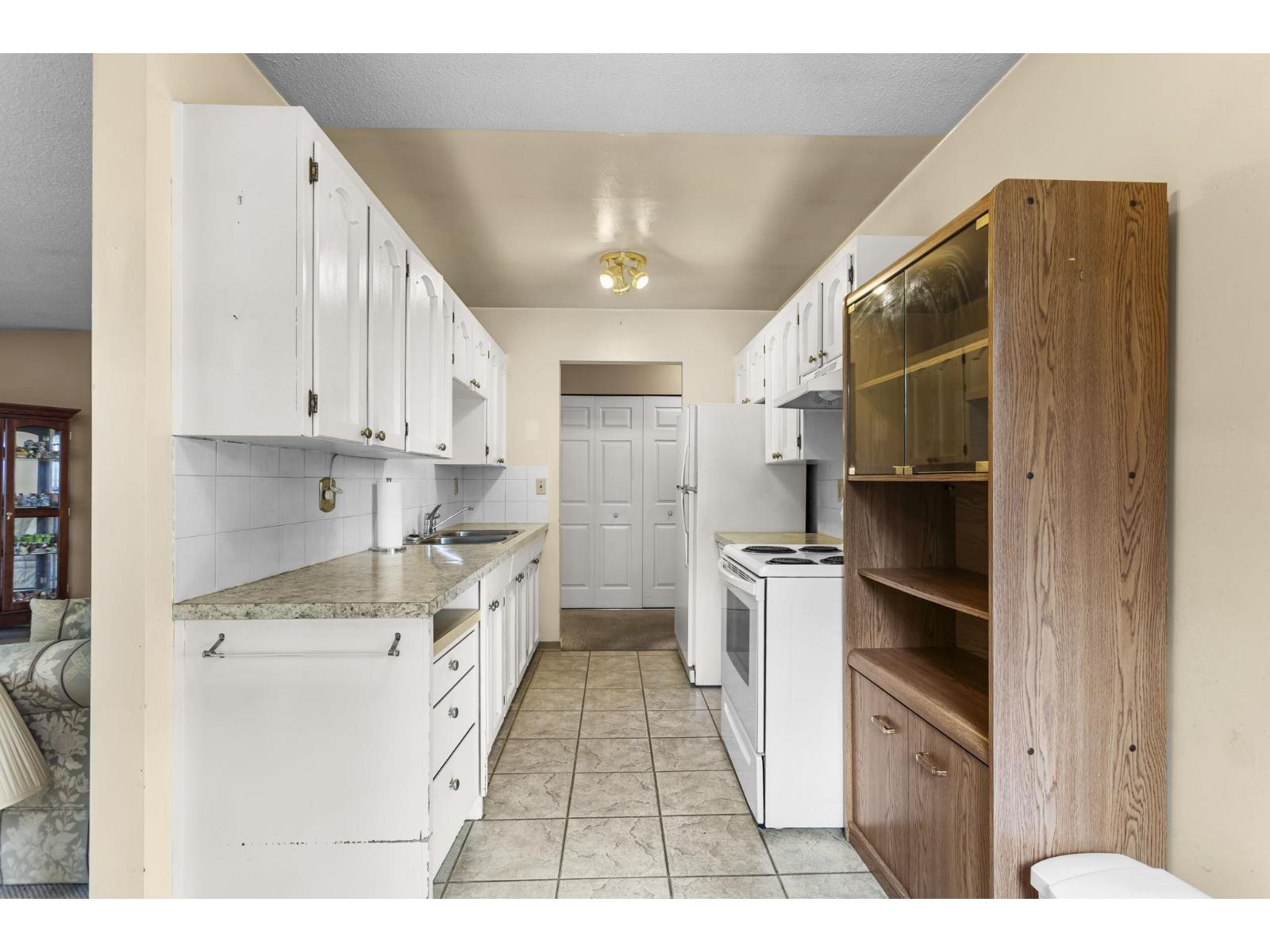 311 32175 Old Yale Road Property Photo 11