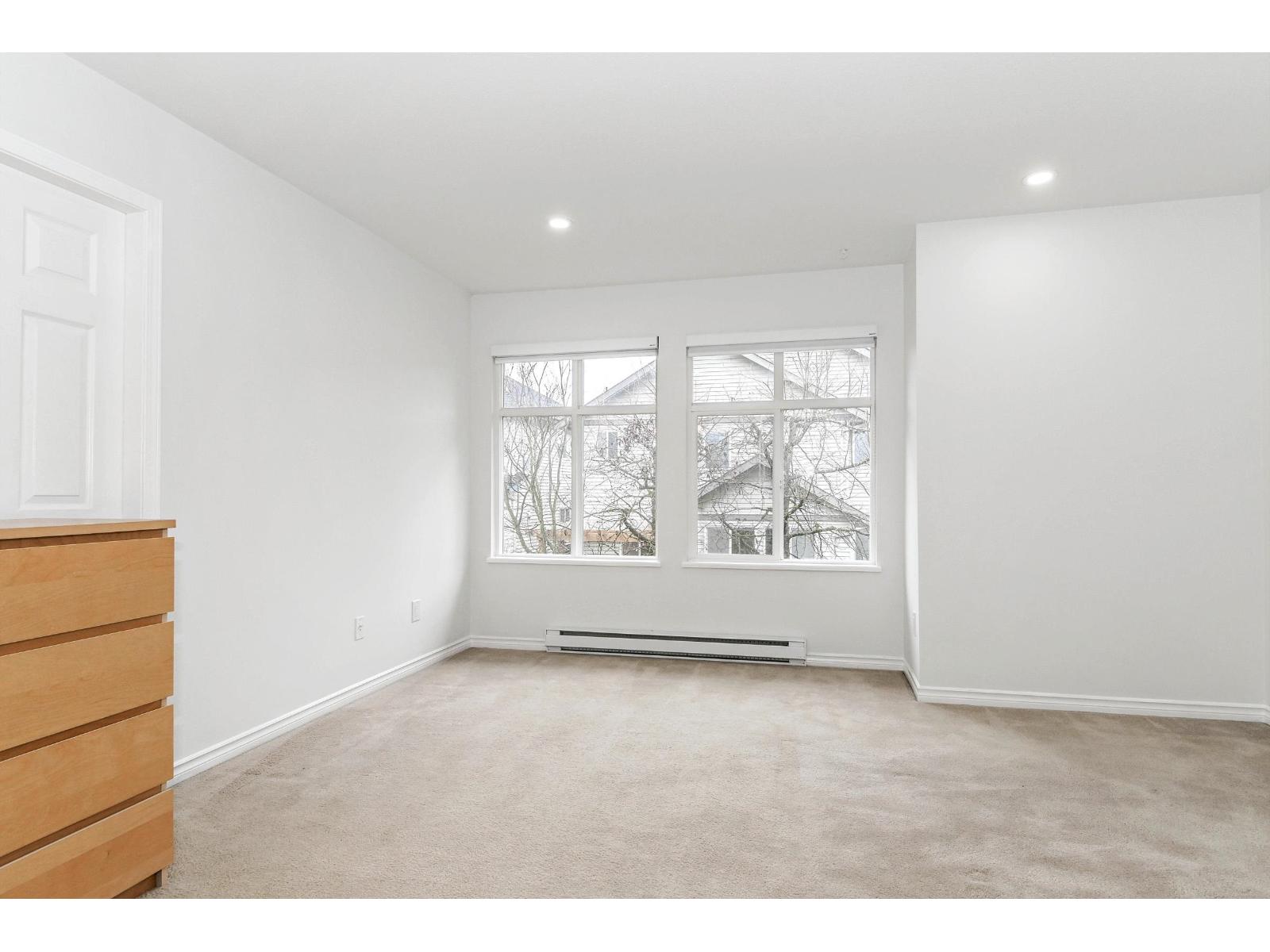 28 14959 58 Avenue Property Photo 13