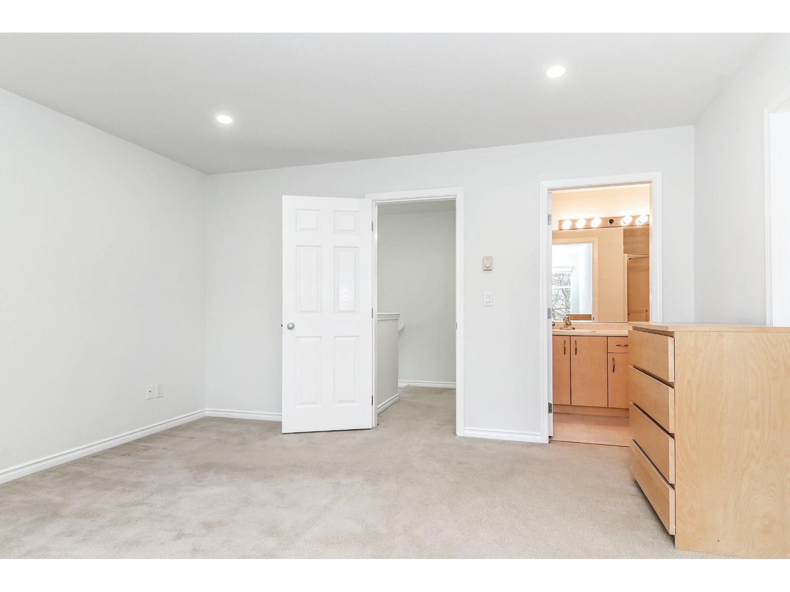 28 14959 58 Avenue Property Photo 15
