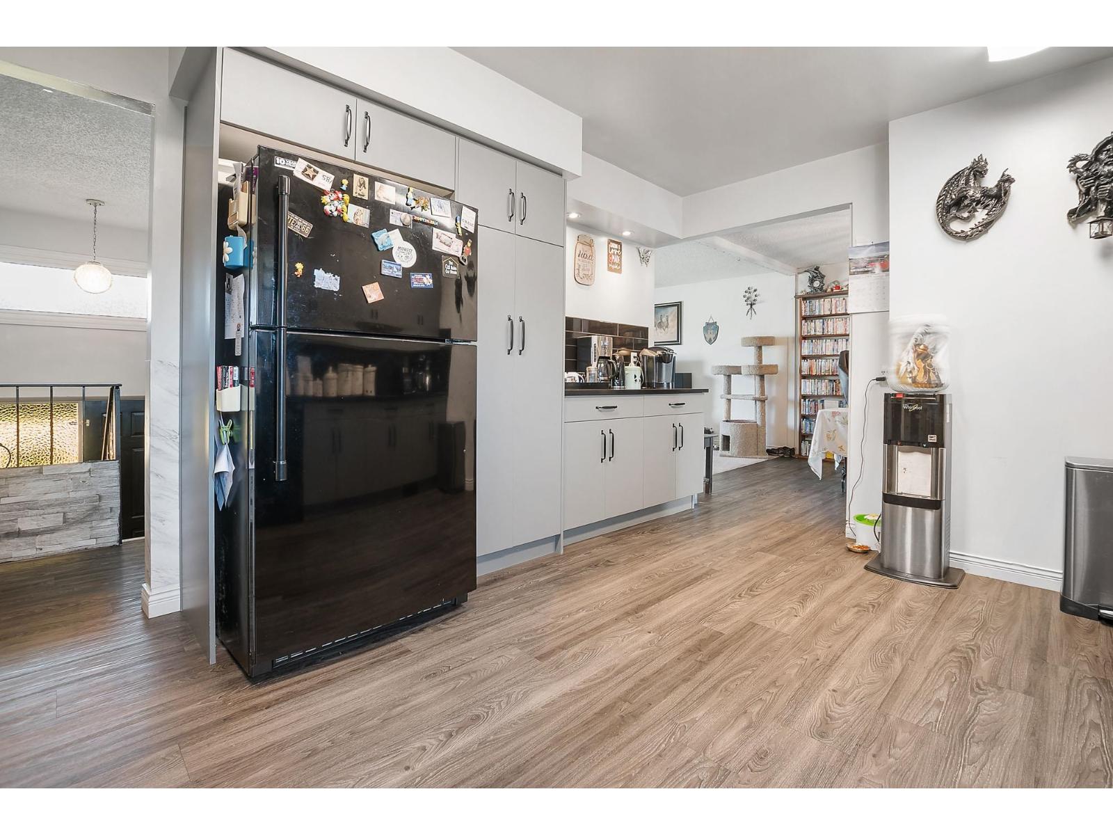 8789 Butchart Street Property Photo 12