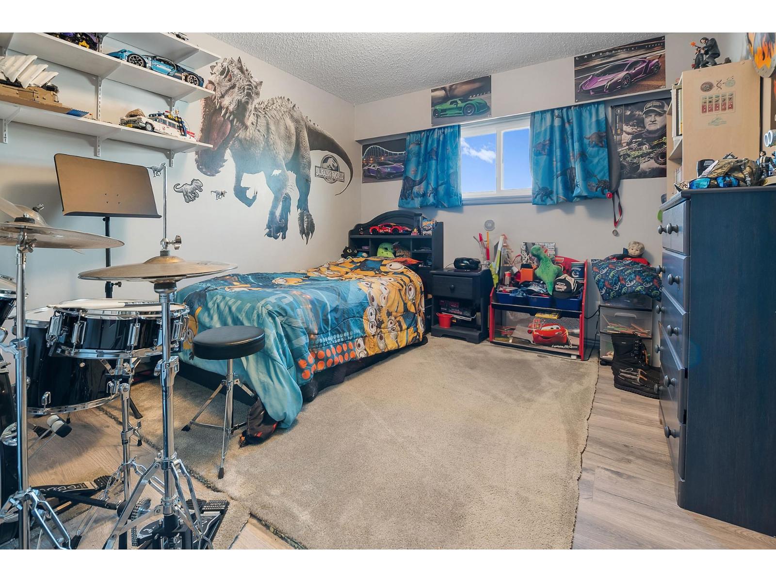 8789 Butchart Street Property Photo 19