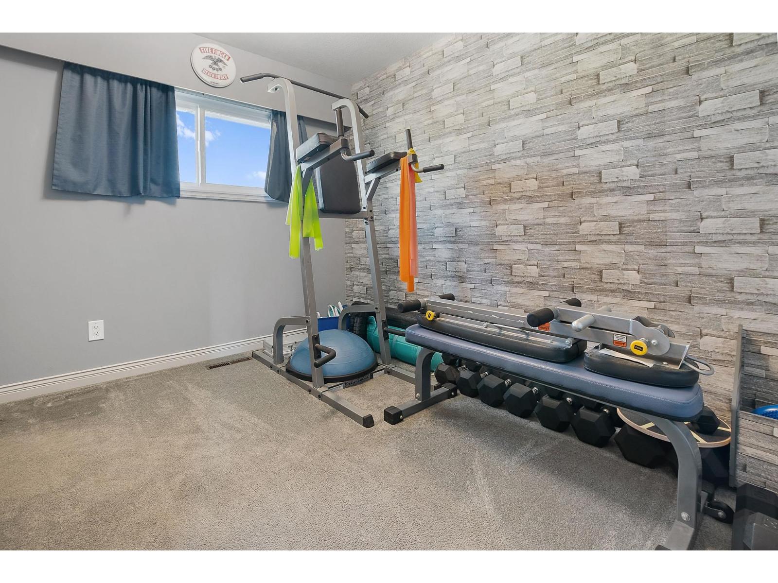 8789 Butchart Street Property Photo 20