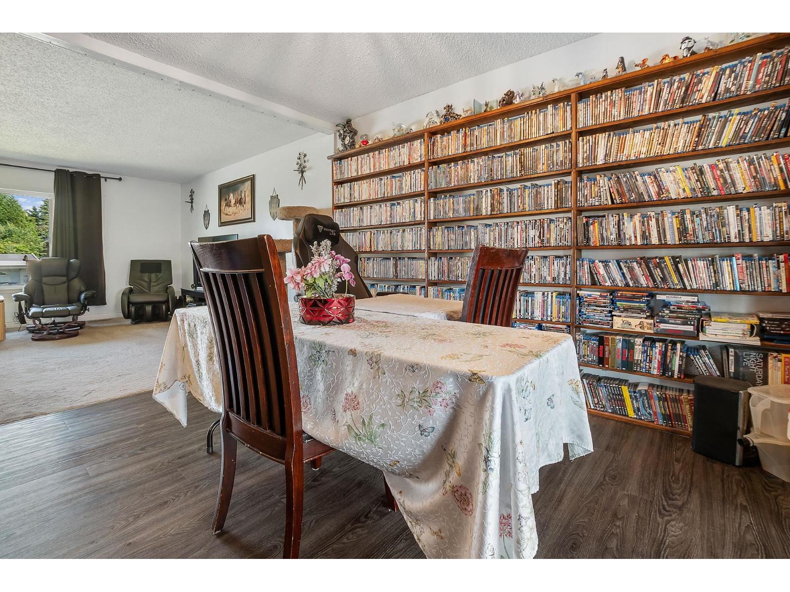 8789 Butchart Street Property Photo 22
