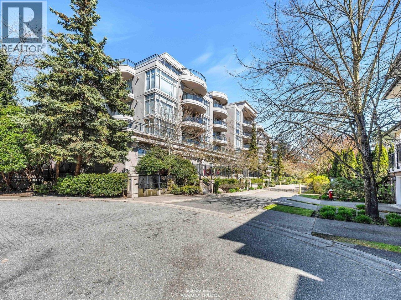 219 8480 Granville Avenue Property Photo 4