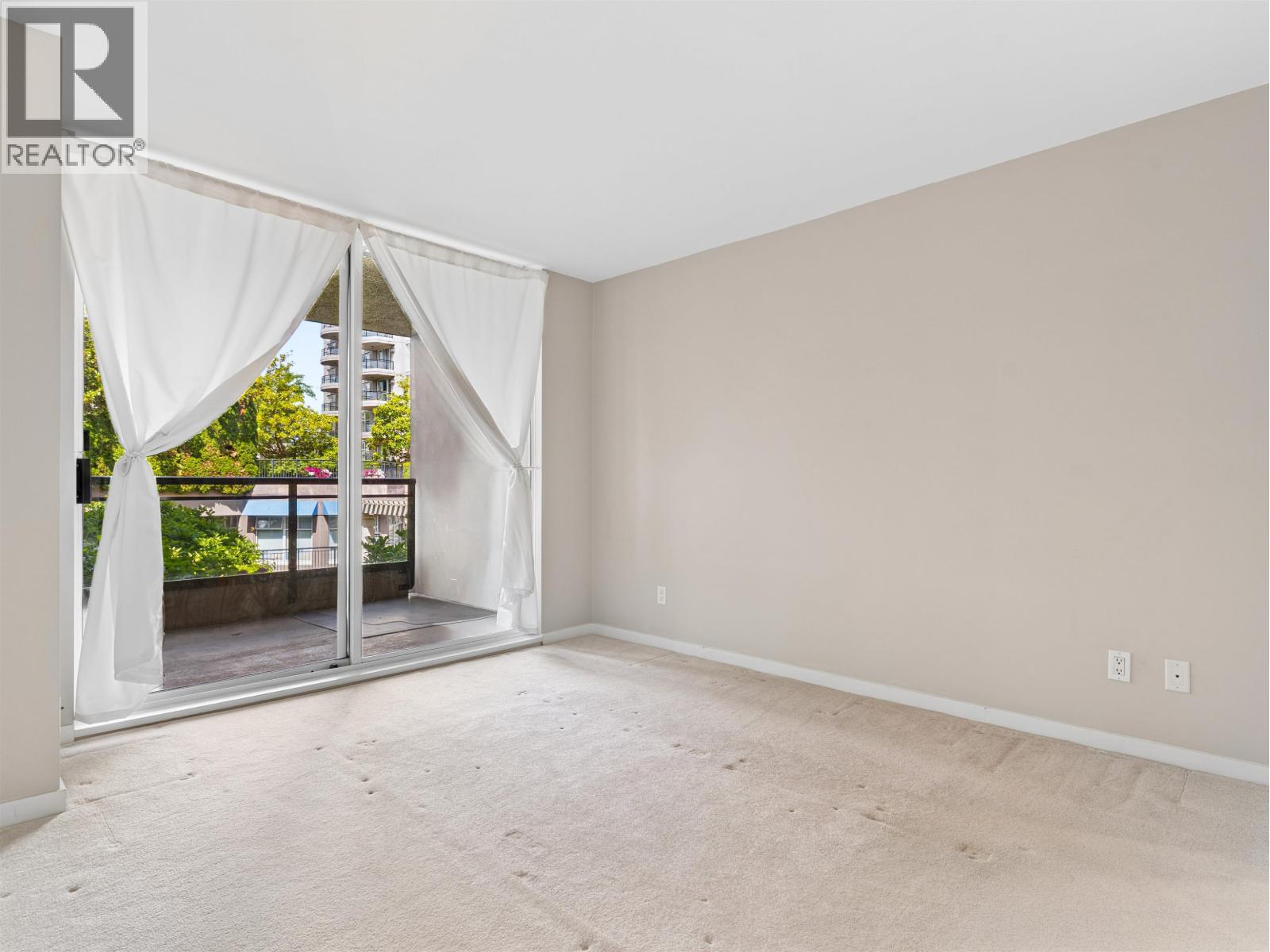219 8480 Granville Avenue Property Photo 16