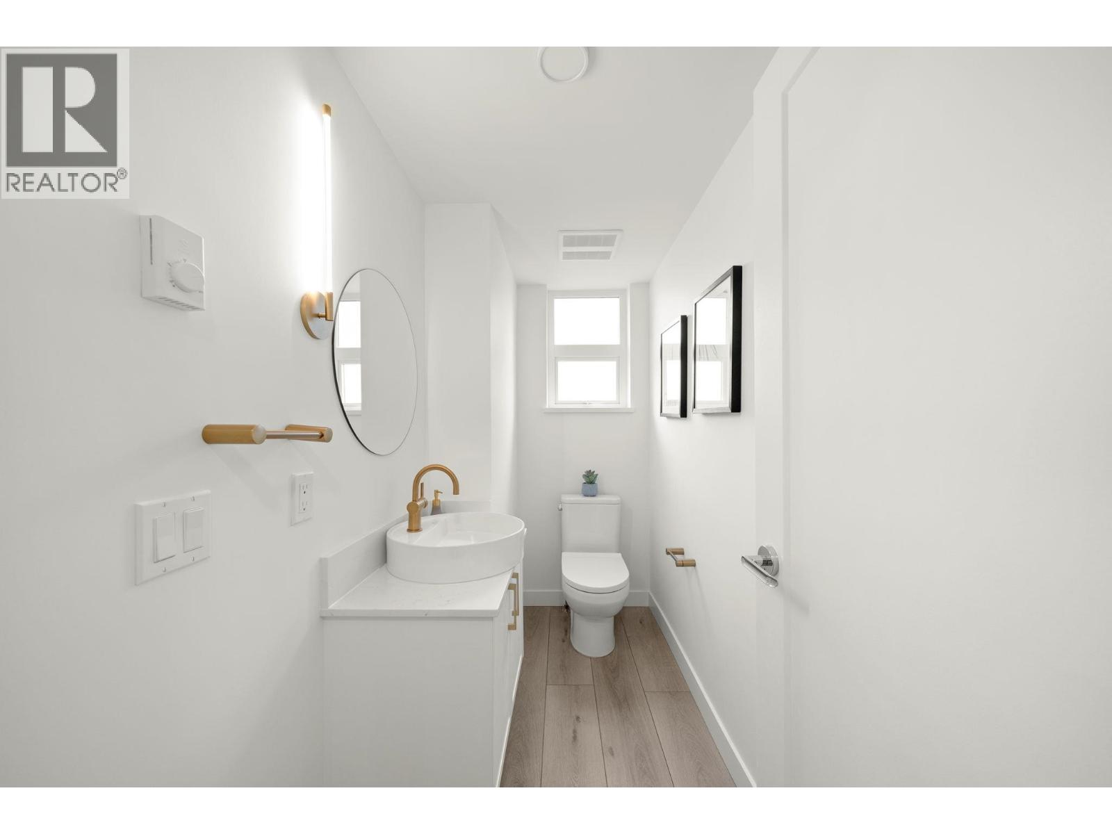 20 728 Lea Avenue Property Photo 6