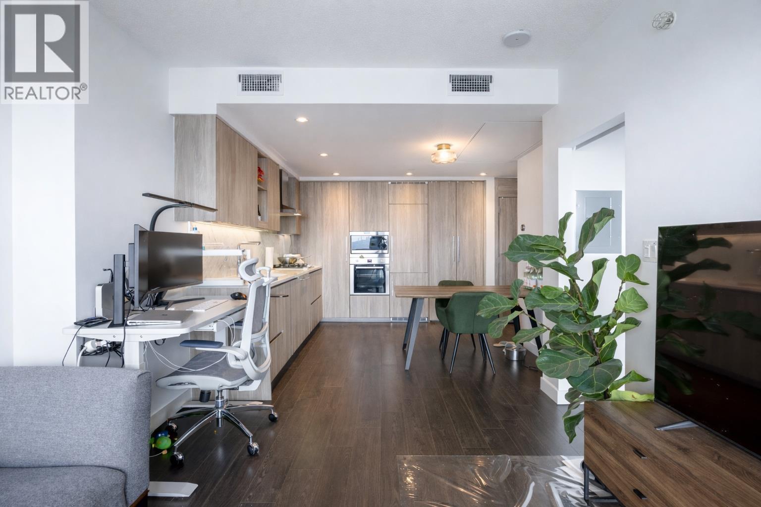4309 4730 Lougheed Highway Property Photo 4