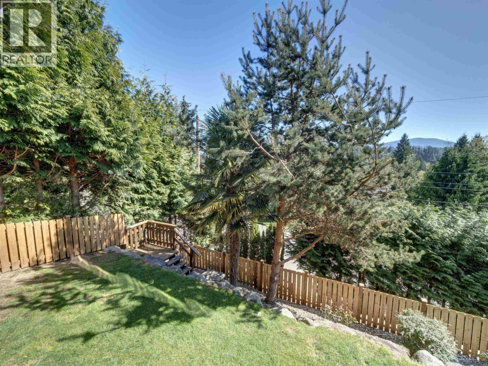 825 Bayview Heights Road Property Photo 13