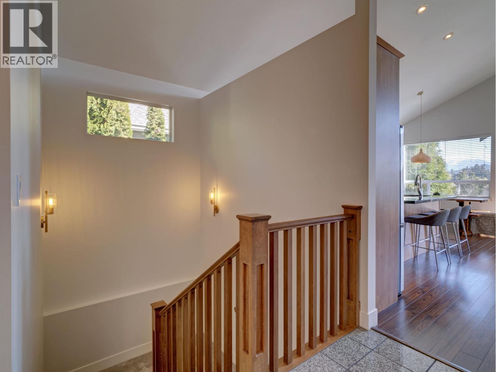 825 Bayview Heights Road Property Photo 16