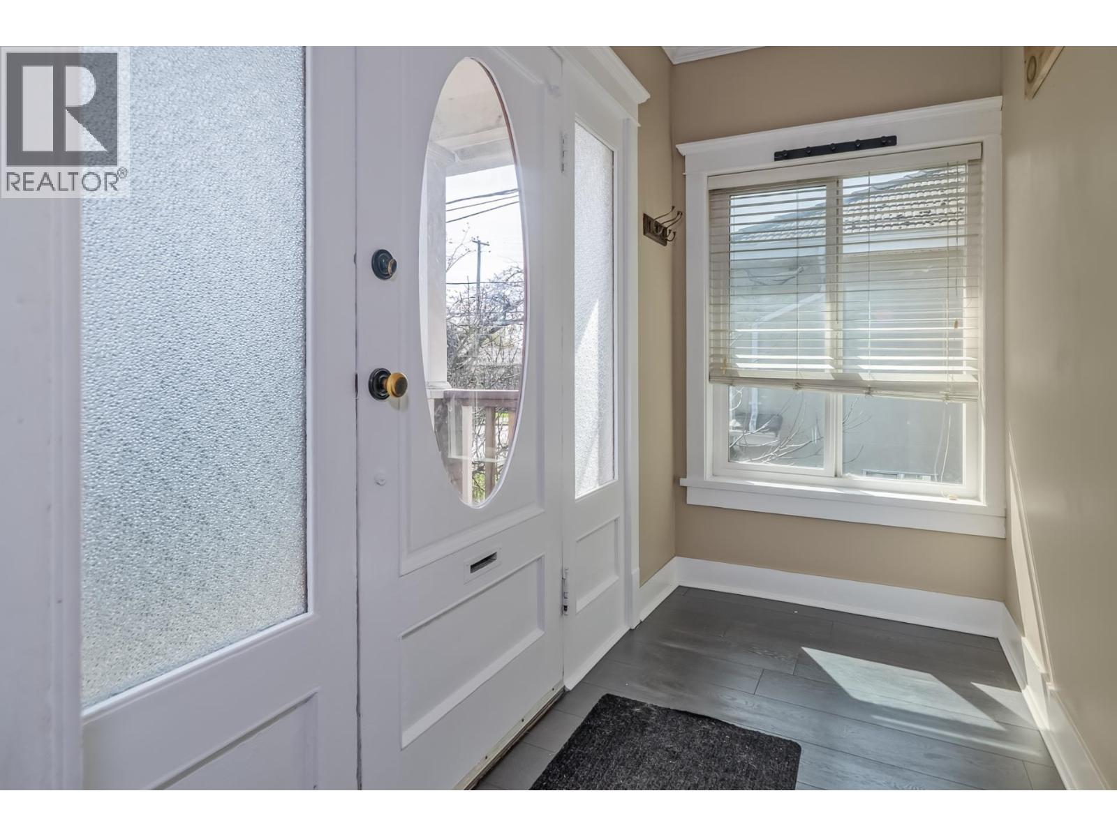 6085 Quebec Street Property Photo 24