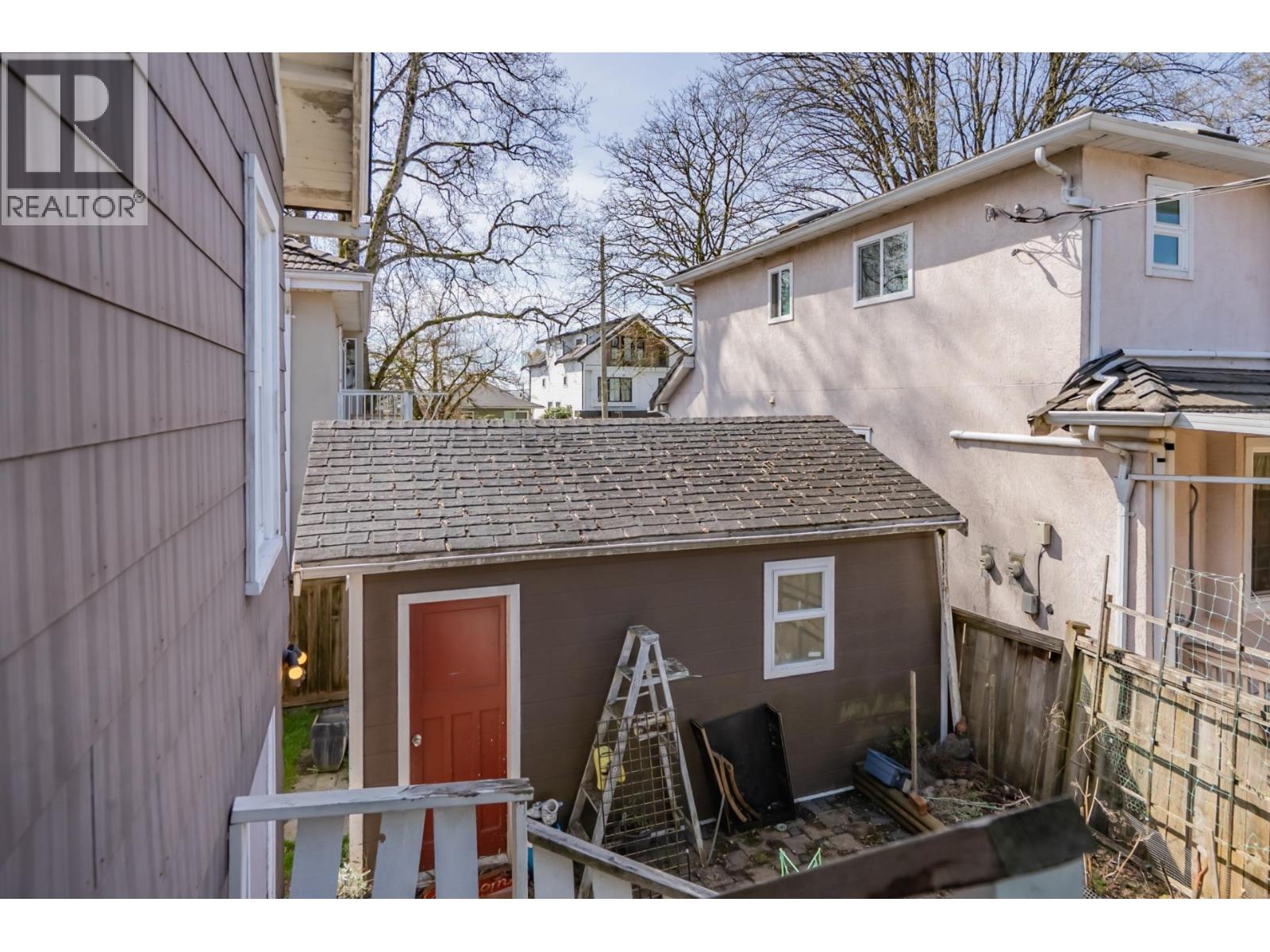 6085 Quebec Street Property Photo 25