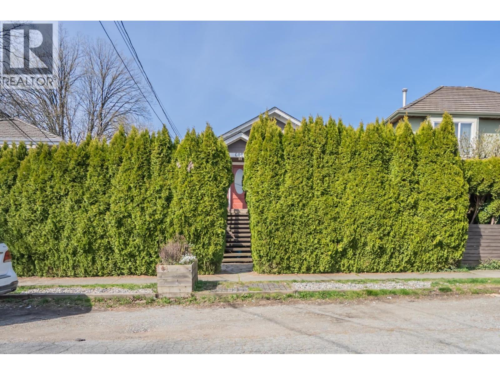 6085 Quebec Street Property Photo 29