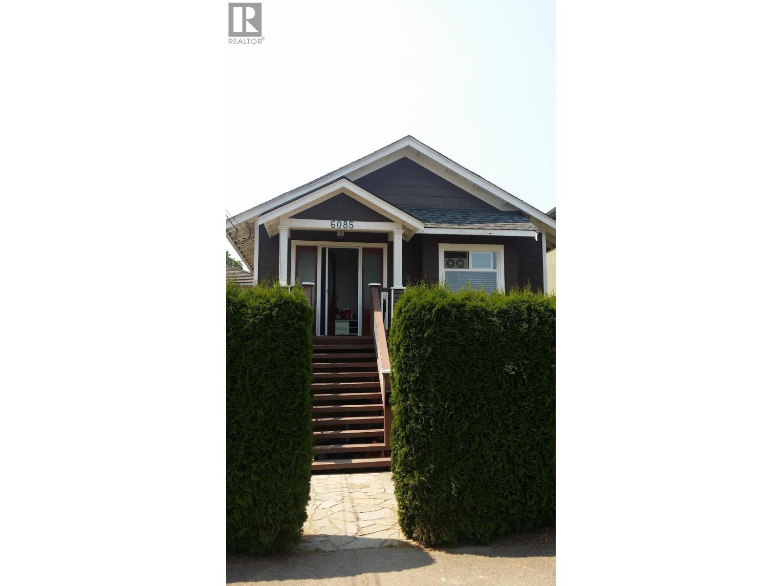 6085 Quebec Street Property Photo 32