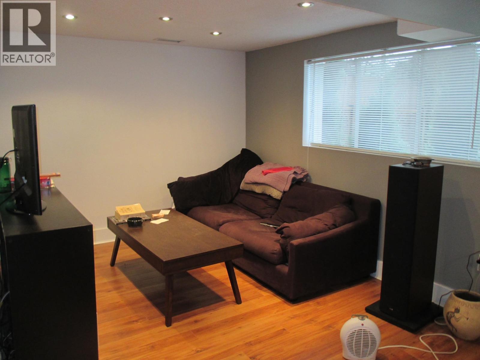6085 Quebec Street Property Photo 35