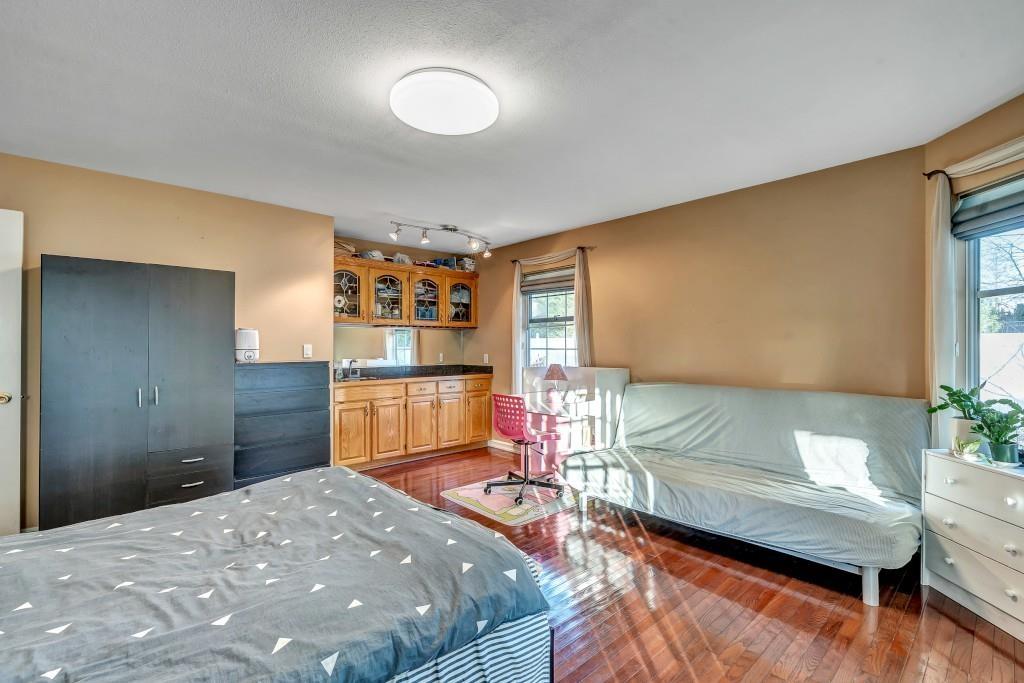 17986 67 Avenue Property Photo 18