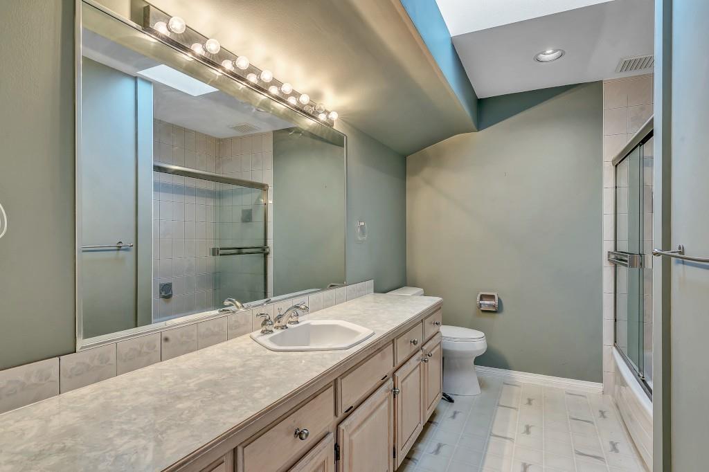17986 67 Avenue Property Photo 21