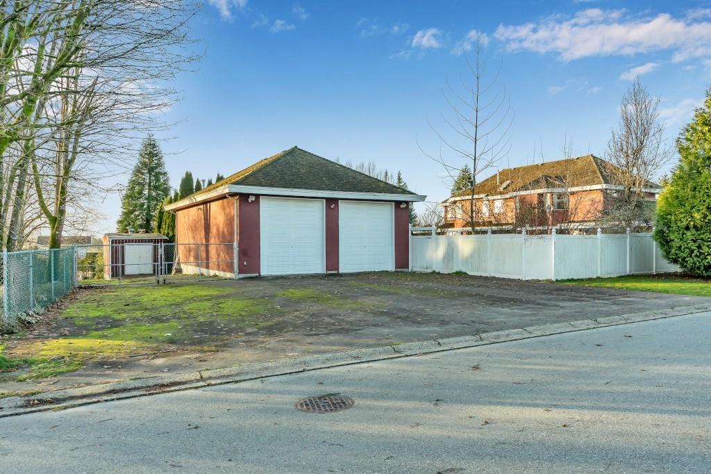 17986 67 Avenue Property Photo 34