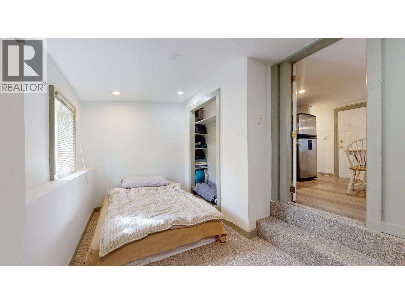20 40022 Government Road Property Photo 17