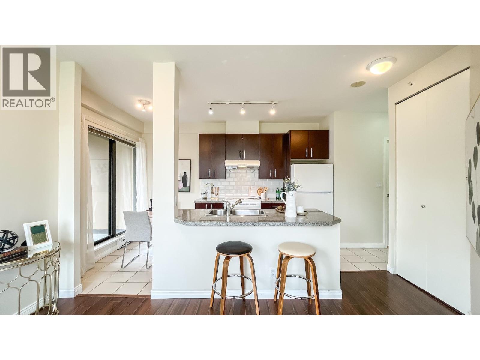 301 7368 Sandborne Avenue Property Photo 15