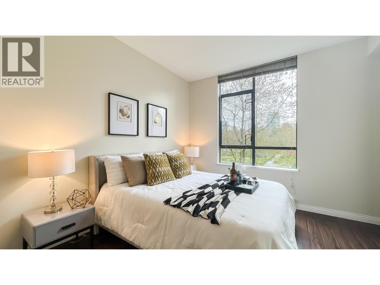 301 7368 Sandborne Avenue Property Photo 18