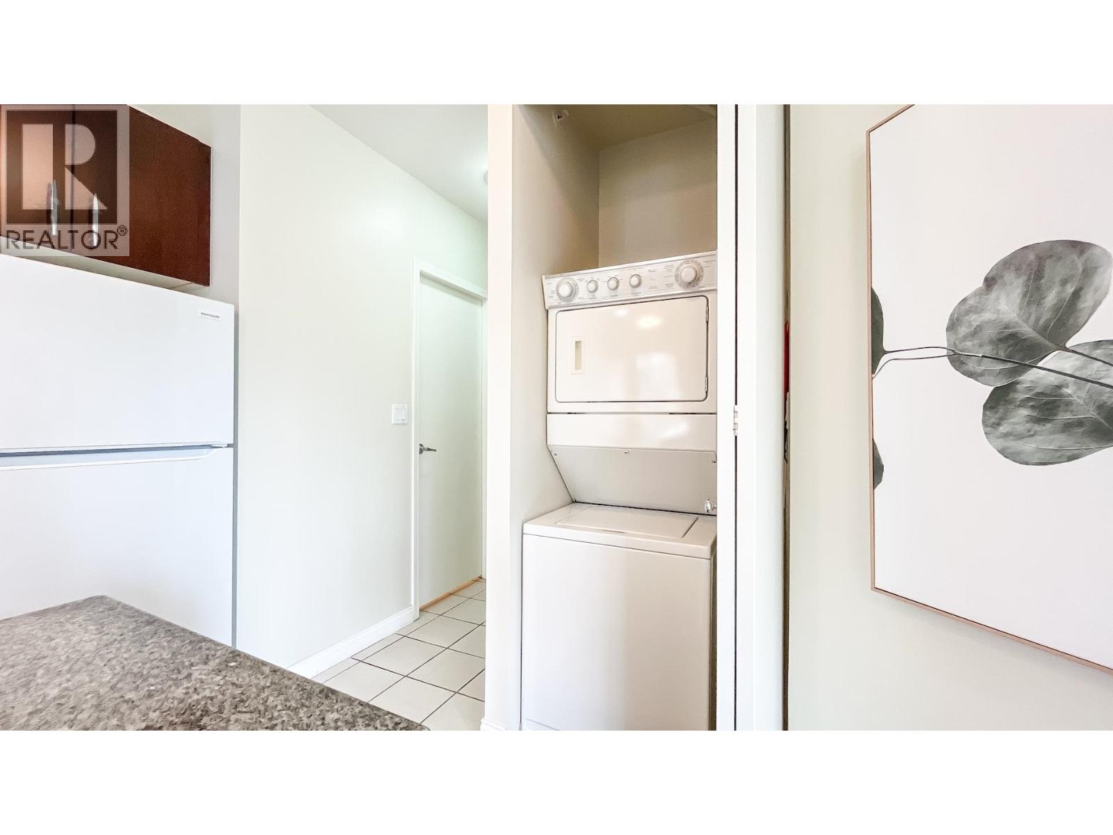 301 7368 Sandborne Avenue Property Photo 22