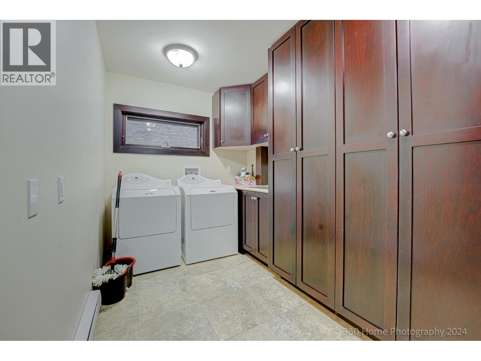 2660 Panorama Drive Property Photo 8