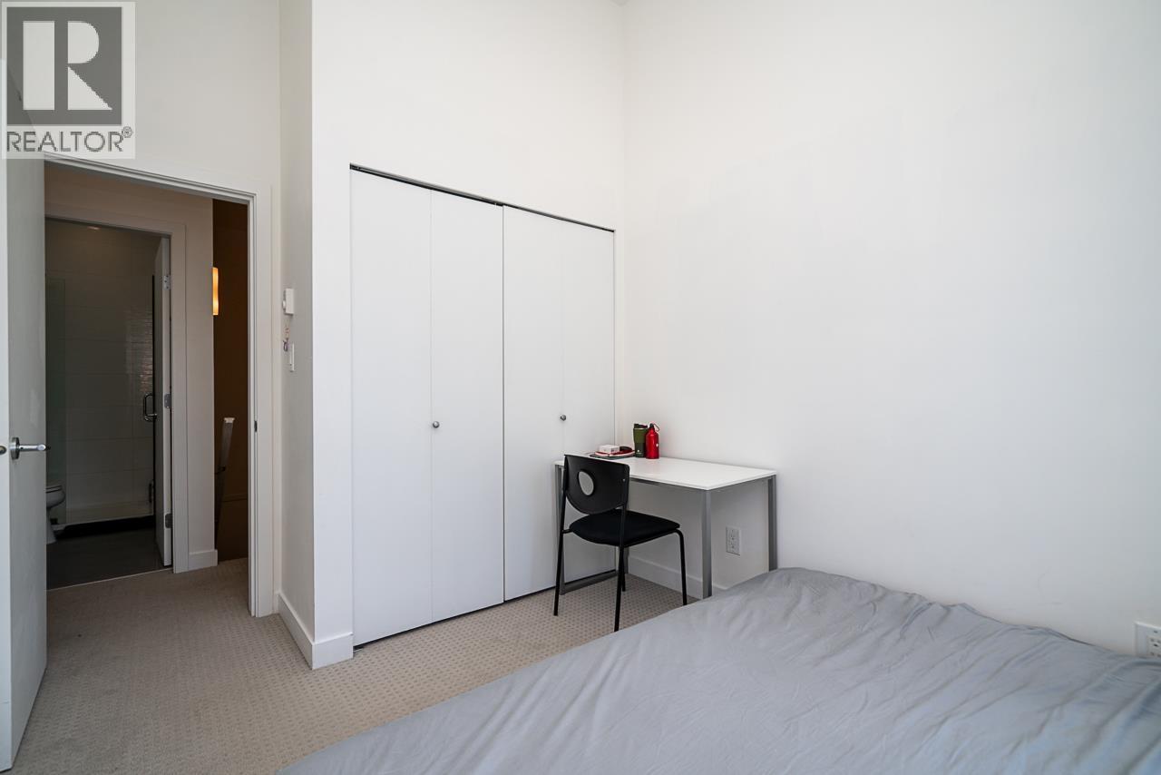 5423 Lougheed Highway Property Photo 18