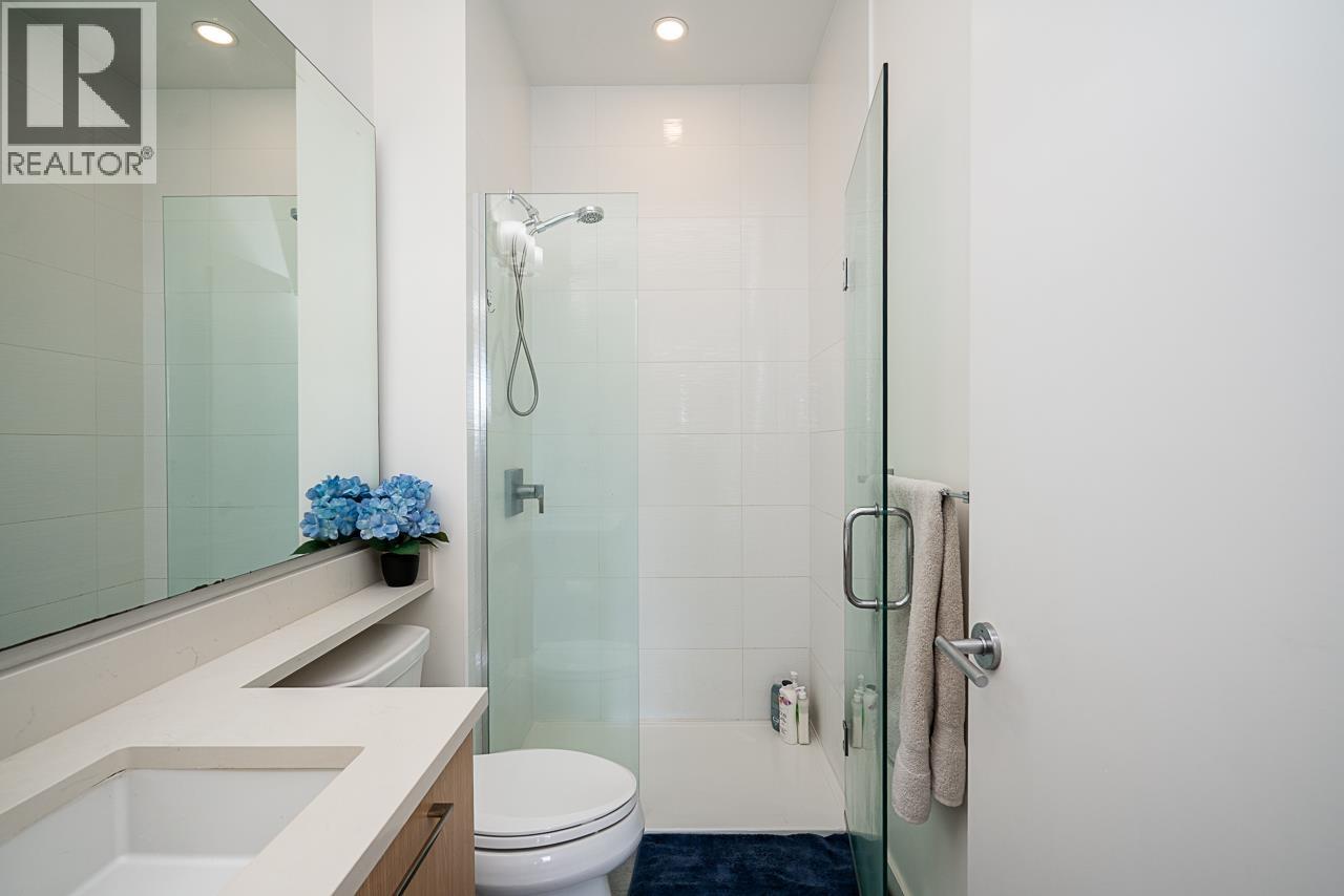 5423 Lougheed Highway Property Photo 20