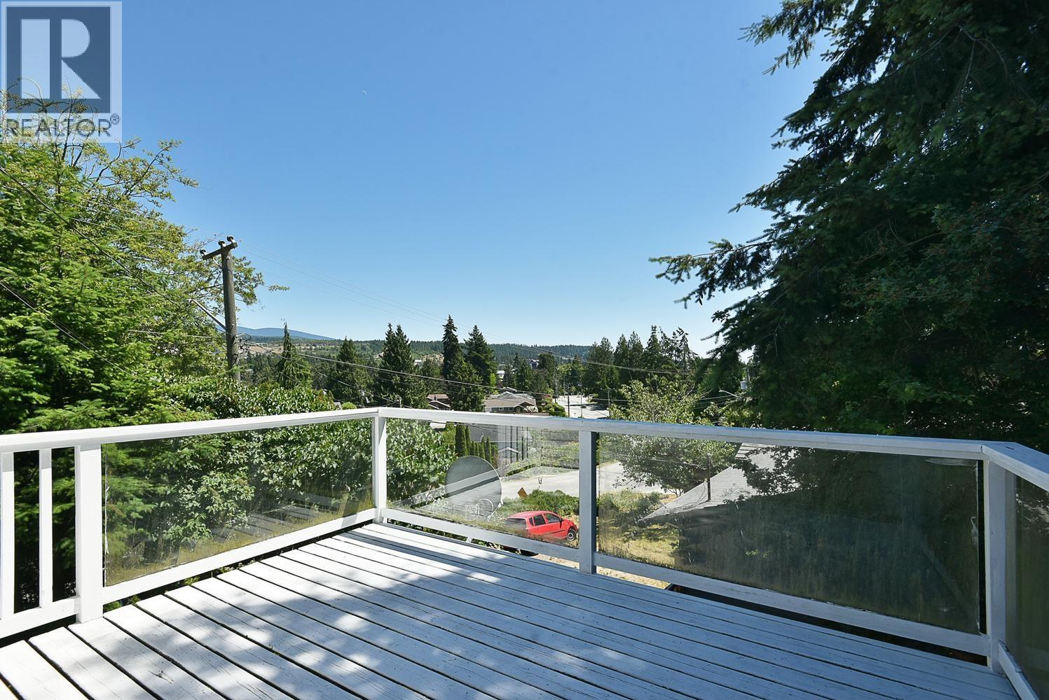 5727 Trail Avenue Property Photo 4