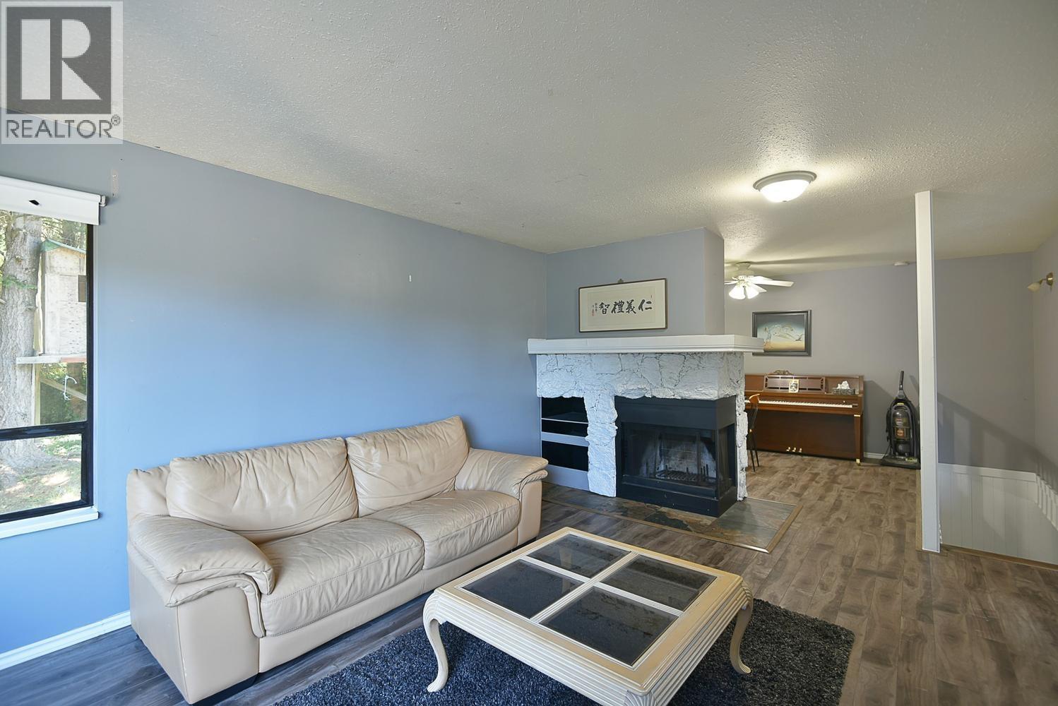 5727 Trail Avenue Property Photo 7