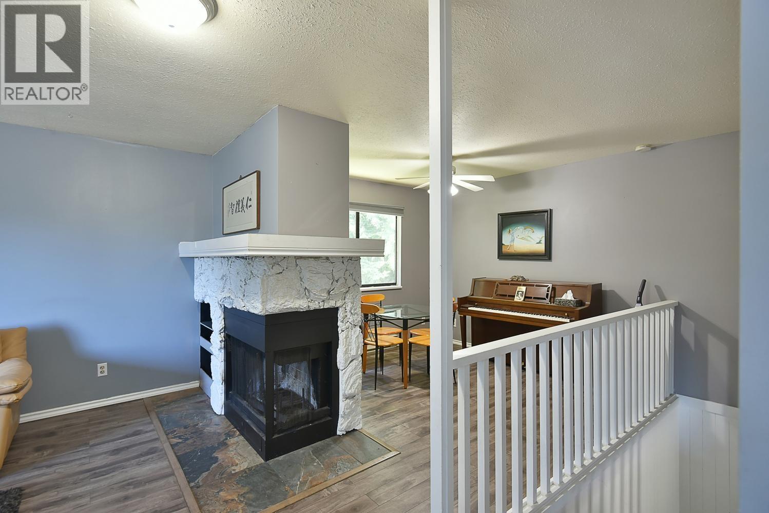 5727 Trail Avenue Property Photo 8