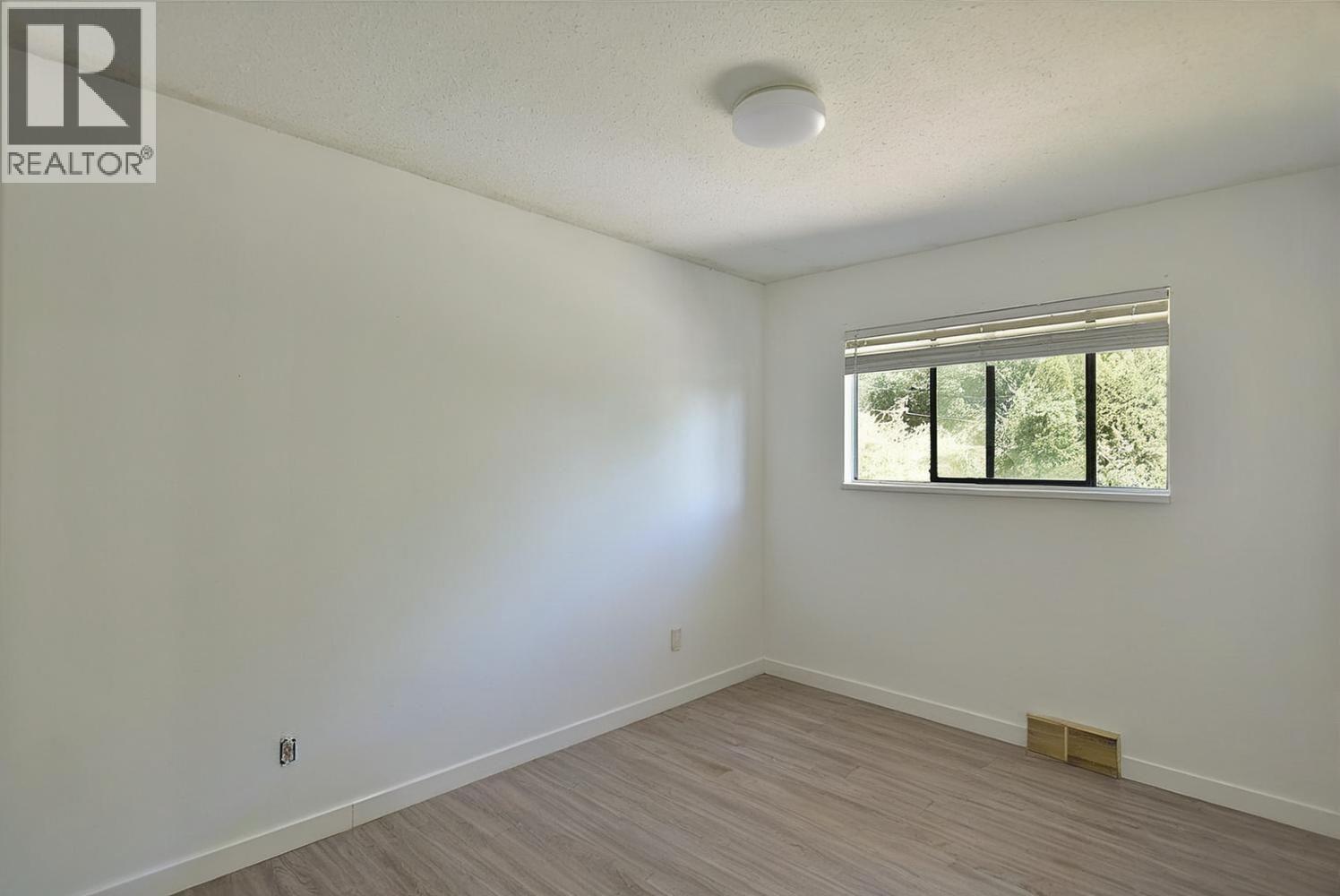 5727 Trail Avenue Property Photo 15