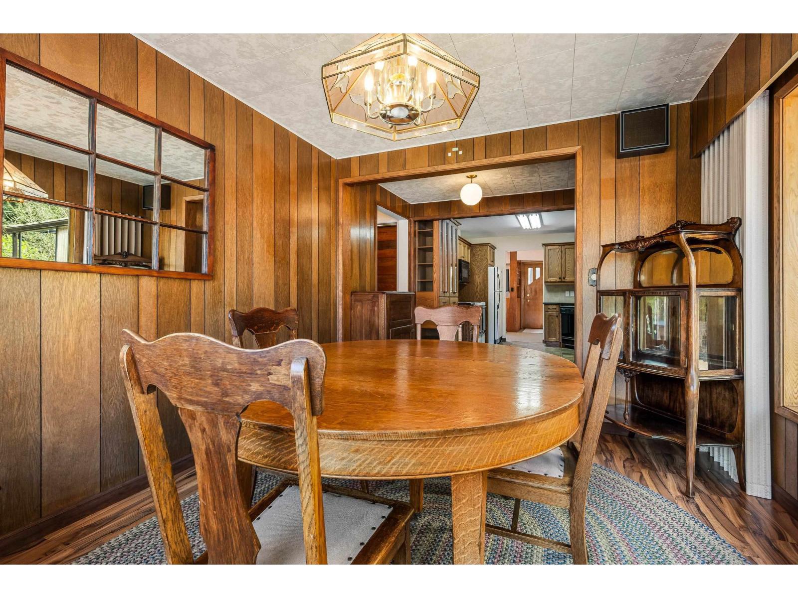 455 Pine Avenue Property Photo 12