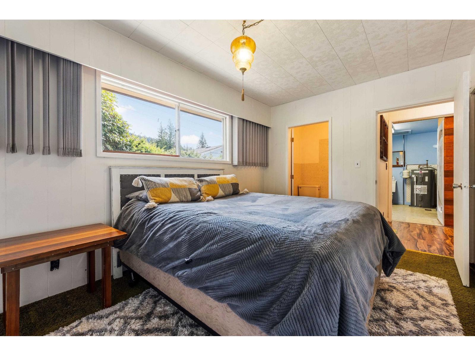 455 Pine Avenue Property Photo 13