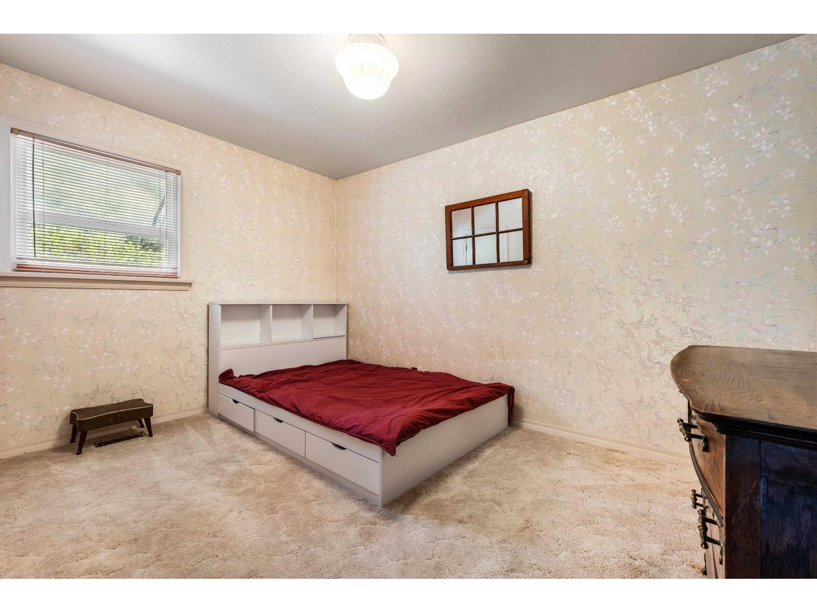 455 Pine Avenue Property Photo 19