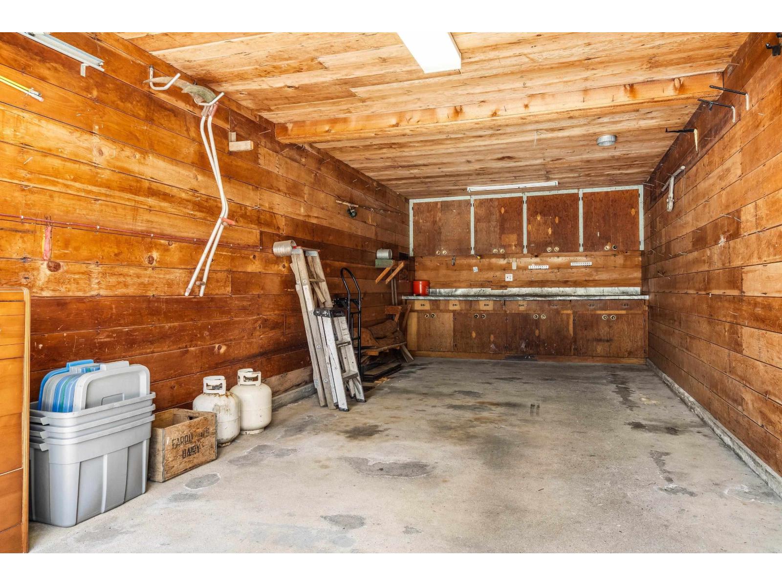 455 Pine Avenue Property Photo 31