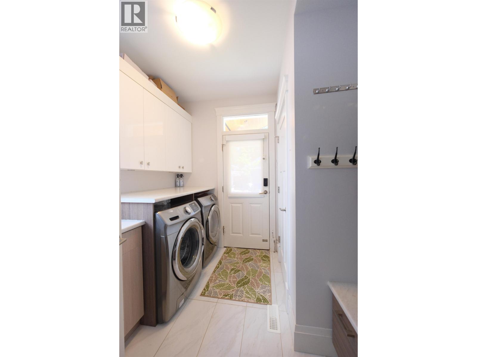 1198 Edgewood Road Property Photo 8