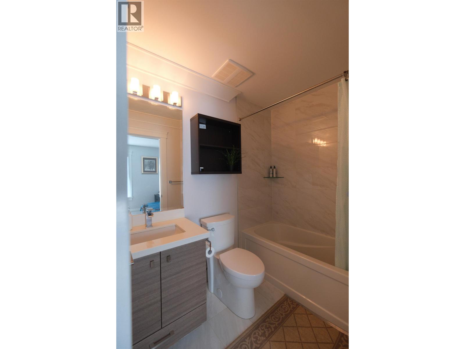 1198 Edgewood Road Property Photo 15