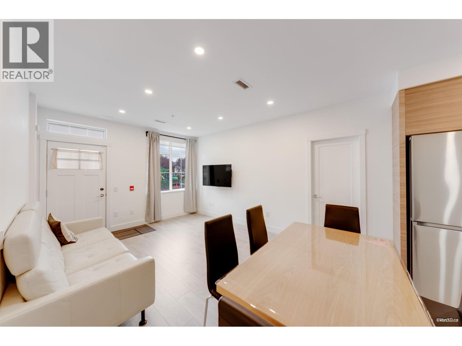 9 8888 Spires Road Property Photo 8