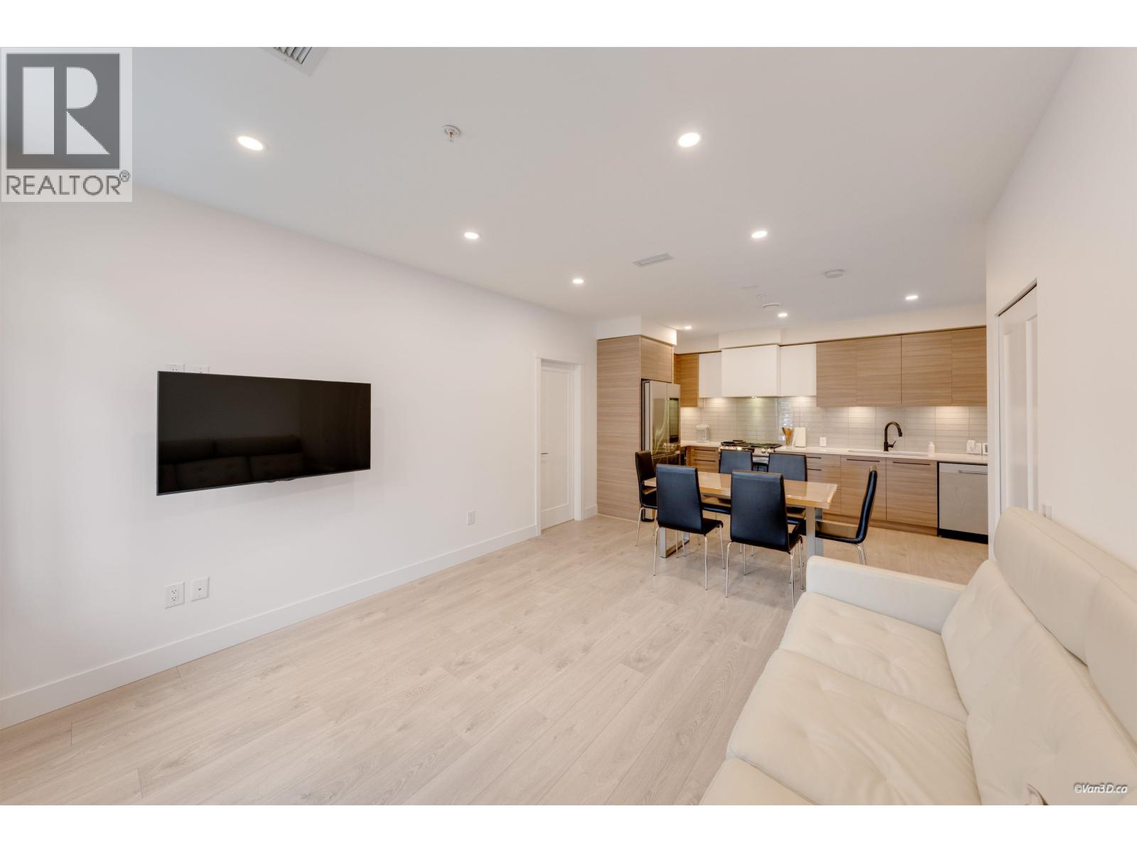 9 8888 Spires Road Property Photo 10