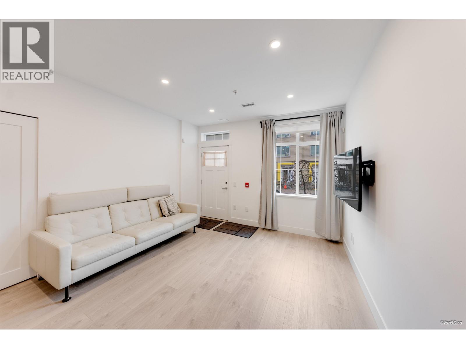 9 8888 Spires Road Property Photo 13