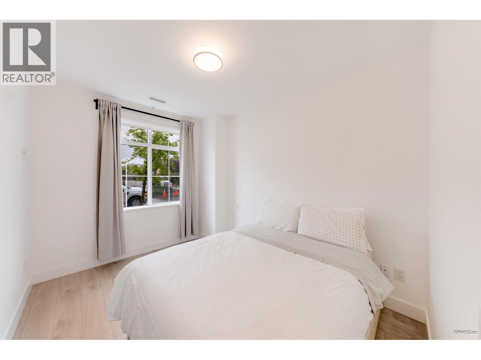 9 8888 Spires Road Property Photo 15