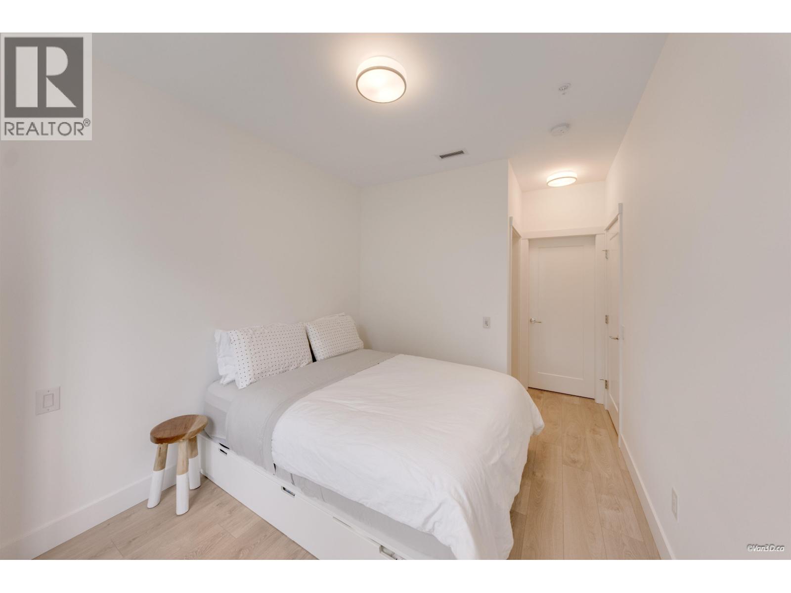 9 8888 Spires Road Property Photo 17